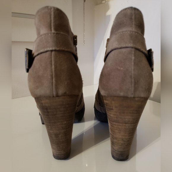 Browns Italian Suede Ankle Buckle Boot Side Zipper Taupe Wooden Heels Woman 37 - Picture 3 of 12